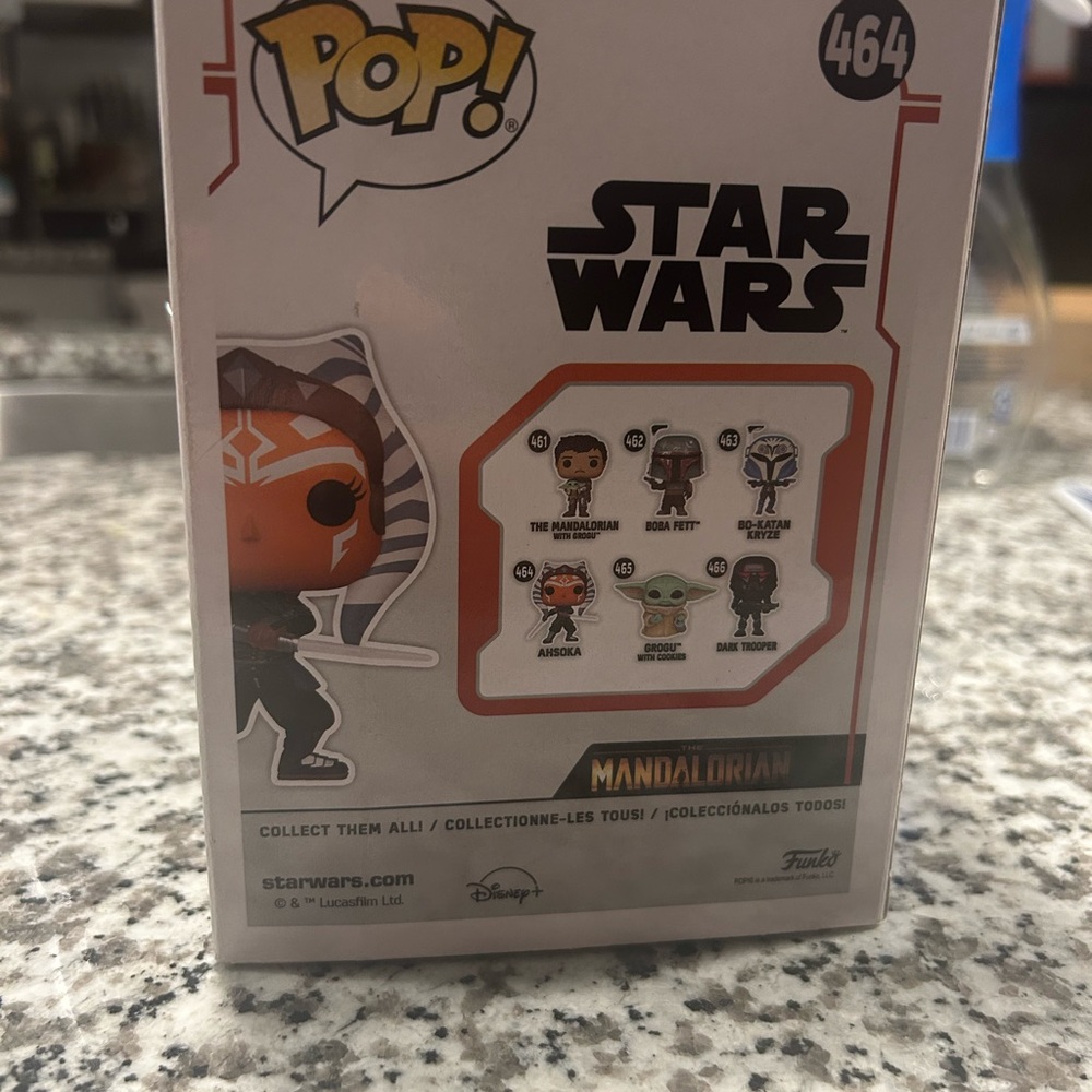 Funko Pop Ahsoka Figure Mandalorian Collection #464 - Picture 4 of 5
